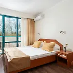Zefir Hotel