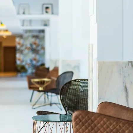 Zefir Hotell 3*