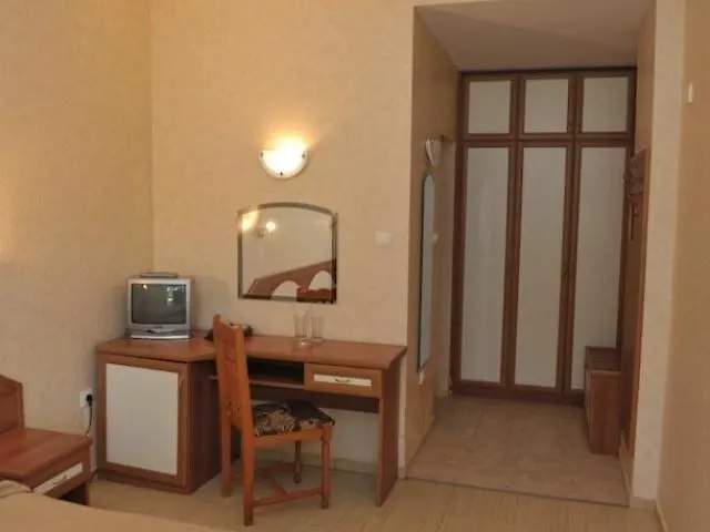 Хотел зефир