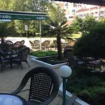 Хотел зефир